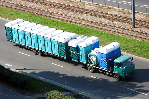 Best Portable restroom trailer rental  in Silver Lake, FL